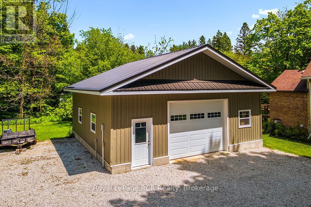 












136 QUEEN STREET W

,
South Bruce Peninsula,




Ontario
N0H1P0


