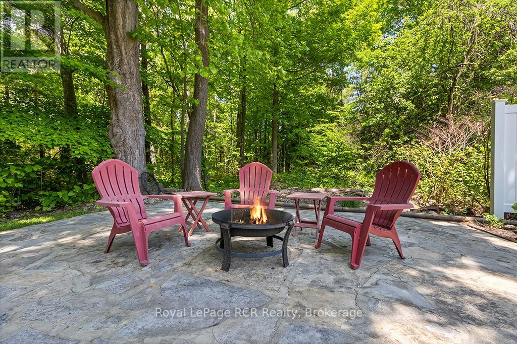 












136 QUEEN STREET W

,
South Bruce Peninsula,




Ontario
N0H1P0

