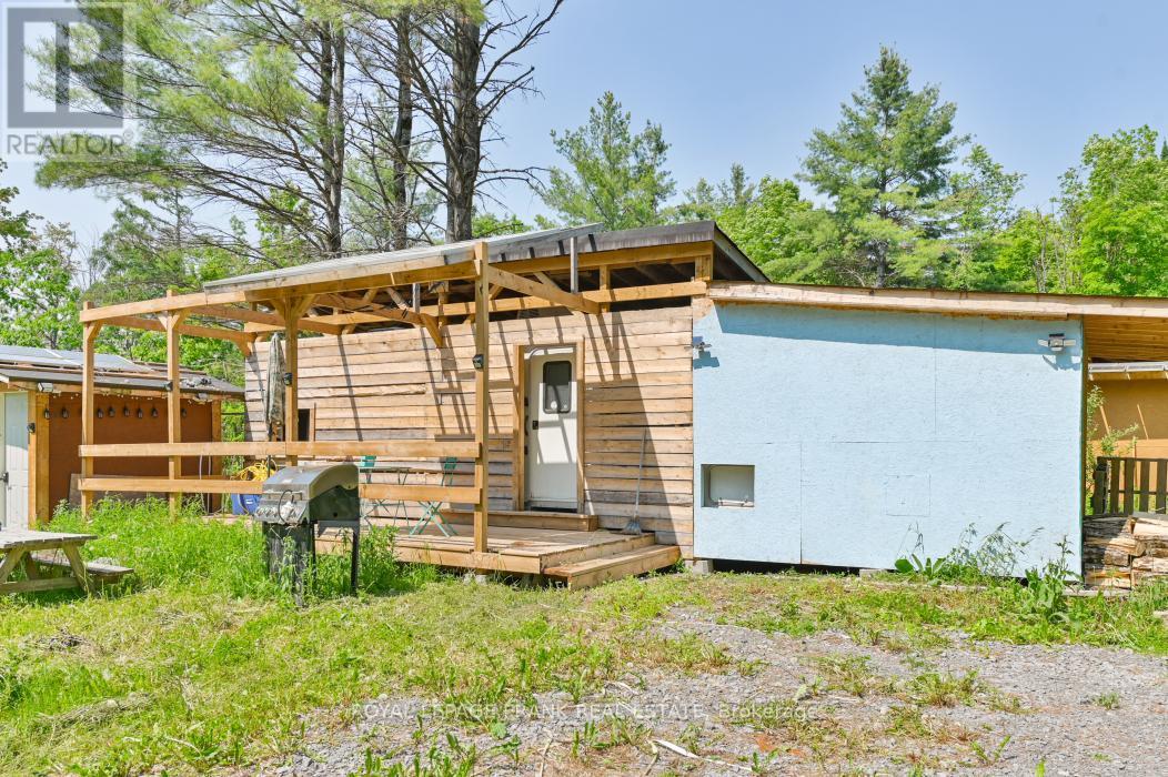 












4 WOLF LAKE ROAD

,
Madoc,







Ontario
K0K1Y0

