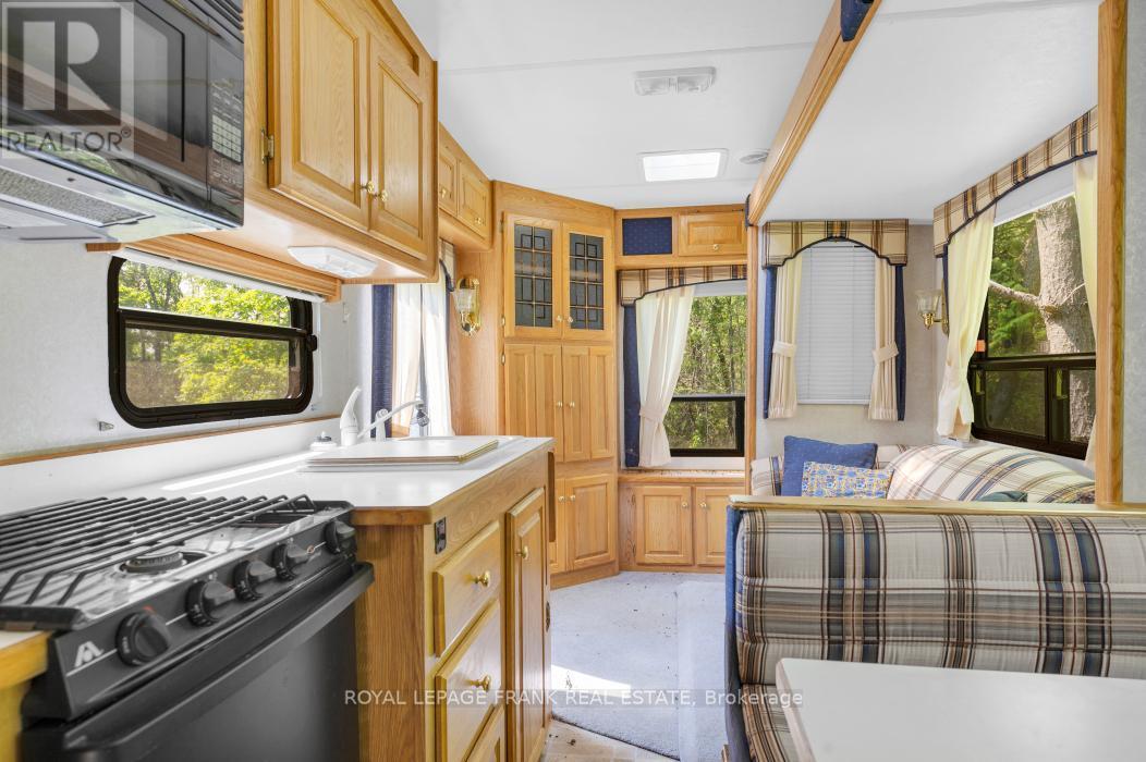 












4 WOLF LAKE ROAD

,
Madoc,







Ontario
K0K1Y0


