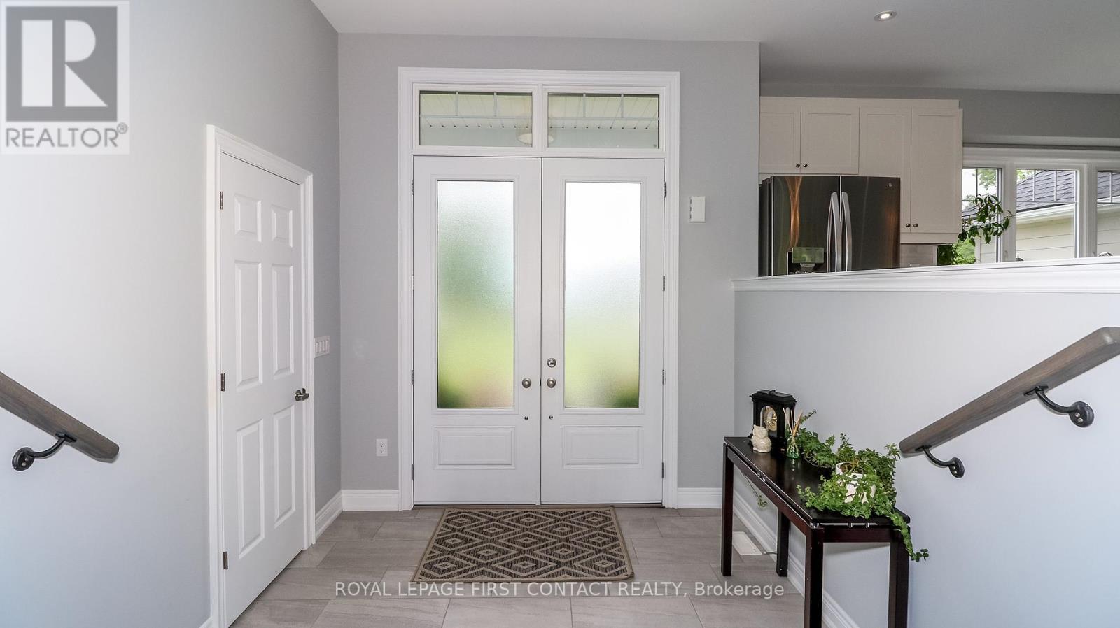 












2066 ELANA DRIVE

,
Severn,




Ontario
L3V0C2

