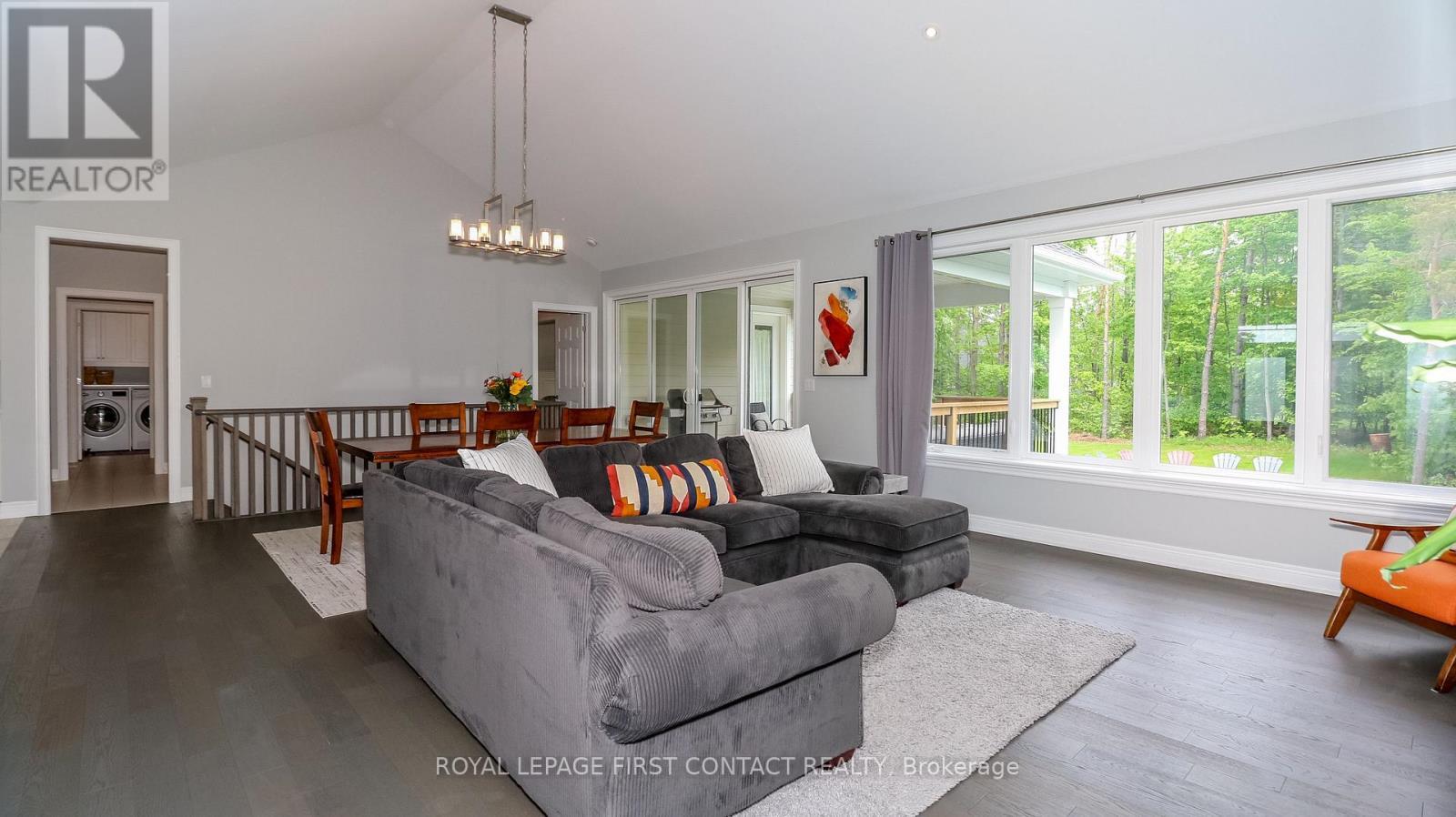 












2066 ELANA DRIVE

,
Severn,




Ontario
L3V0C2

