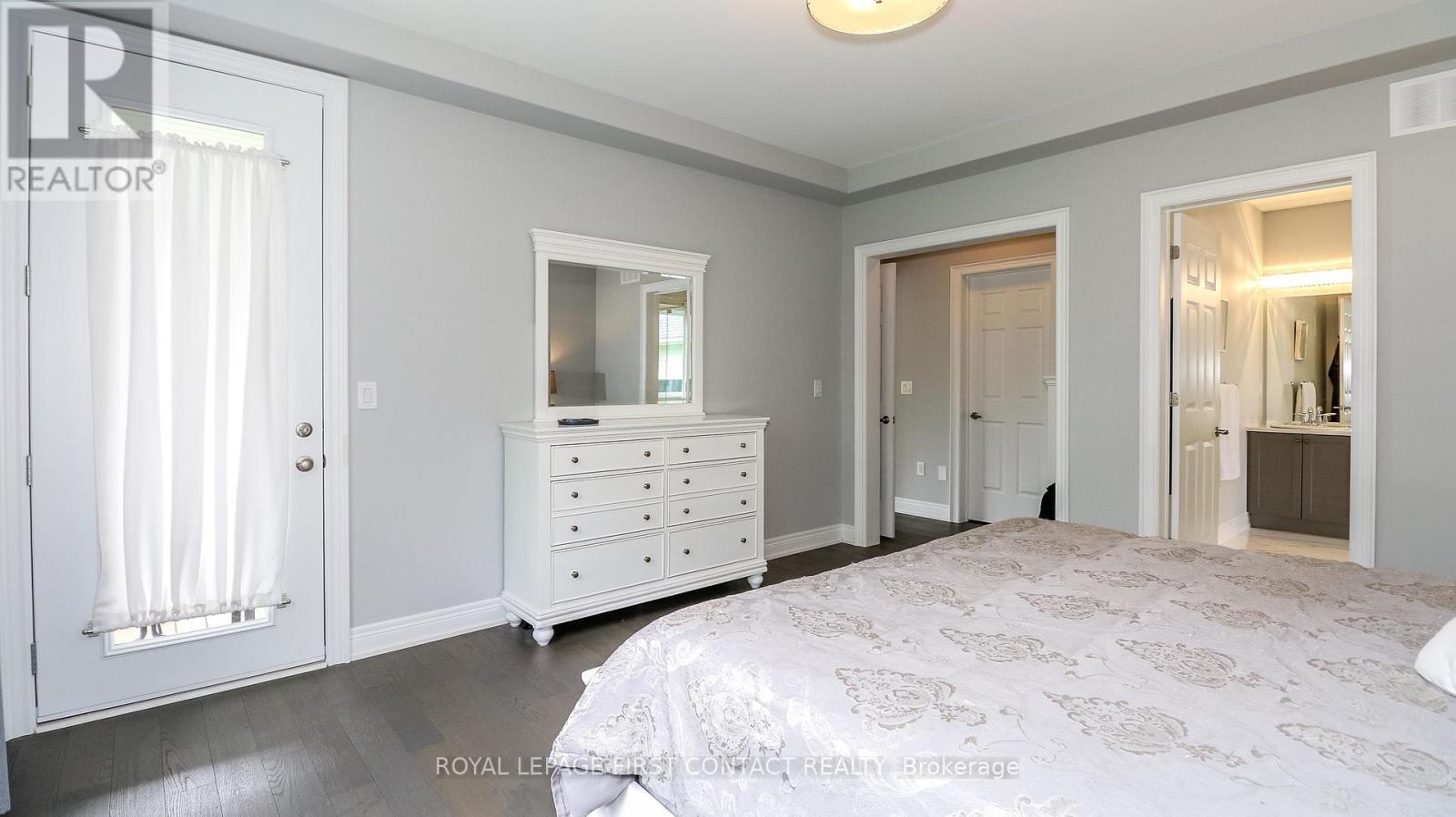 












2066 ELANA DRIVE

,
Severn,




Ontario
L3V0C2

