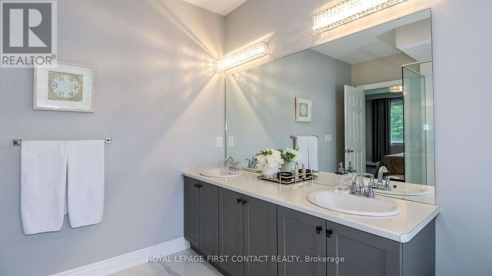 












2066 ELANA DRIVE

,
Severn,




Ontario
L3V0C2

