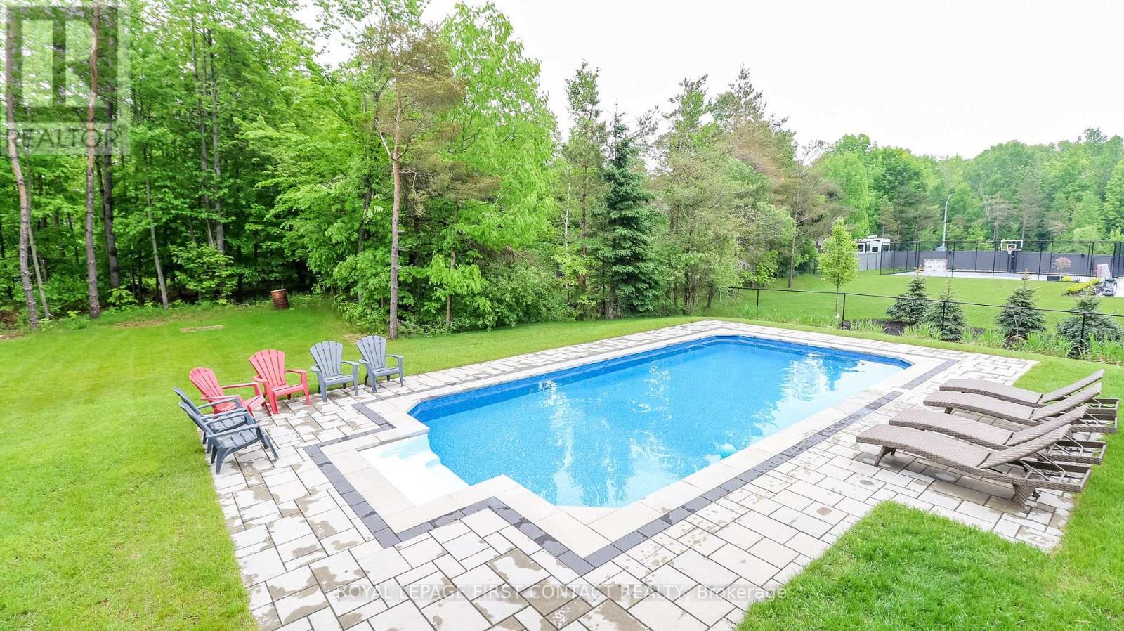 












2066 ELANA DRIVE

,
Severn,




Ontario
L3V0C2

