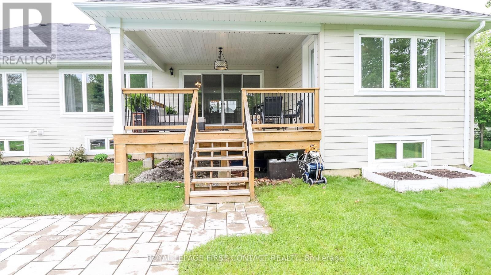 












2066 ELANA DRIVE

,
Severn,




Ontario
L3V0C2

