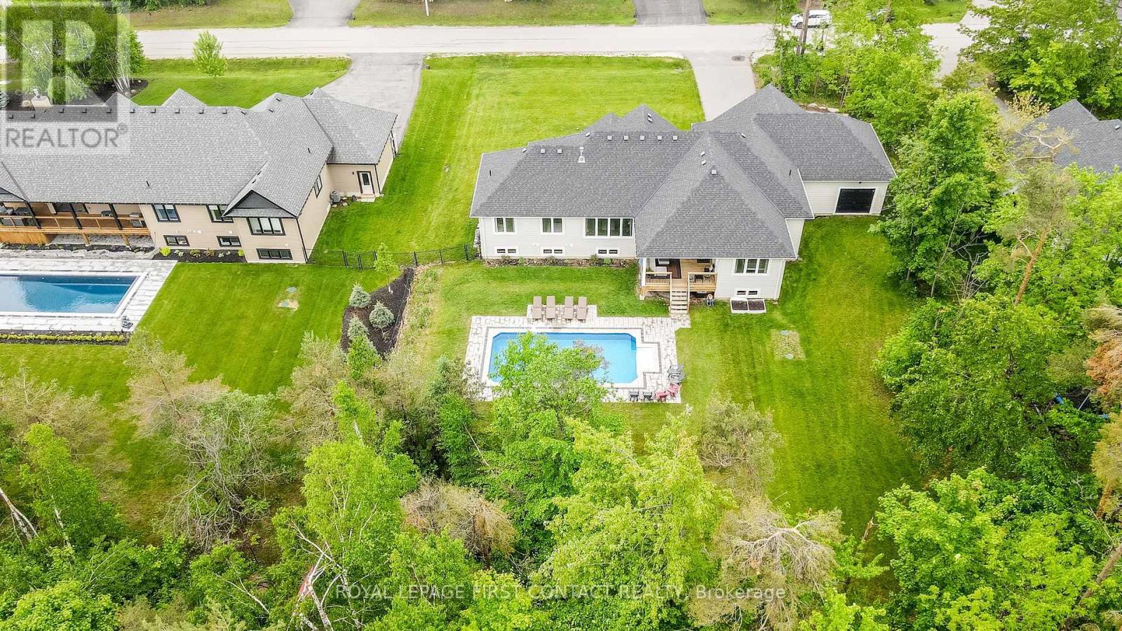 












2066 ELANA DRIVE

,
Severn,




Ontario
L3V0C2

