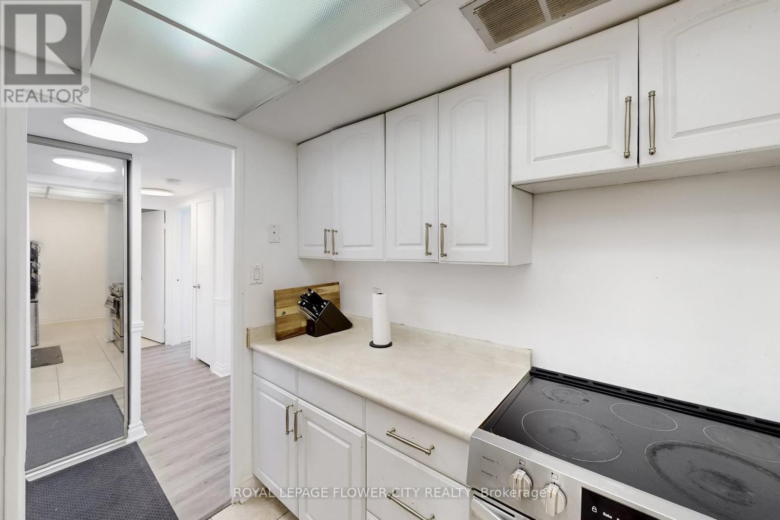 












1102 - 1333 BLOOR STREET

,
Mississauga,




Ontario
L4Y3T6

