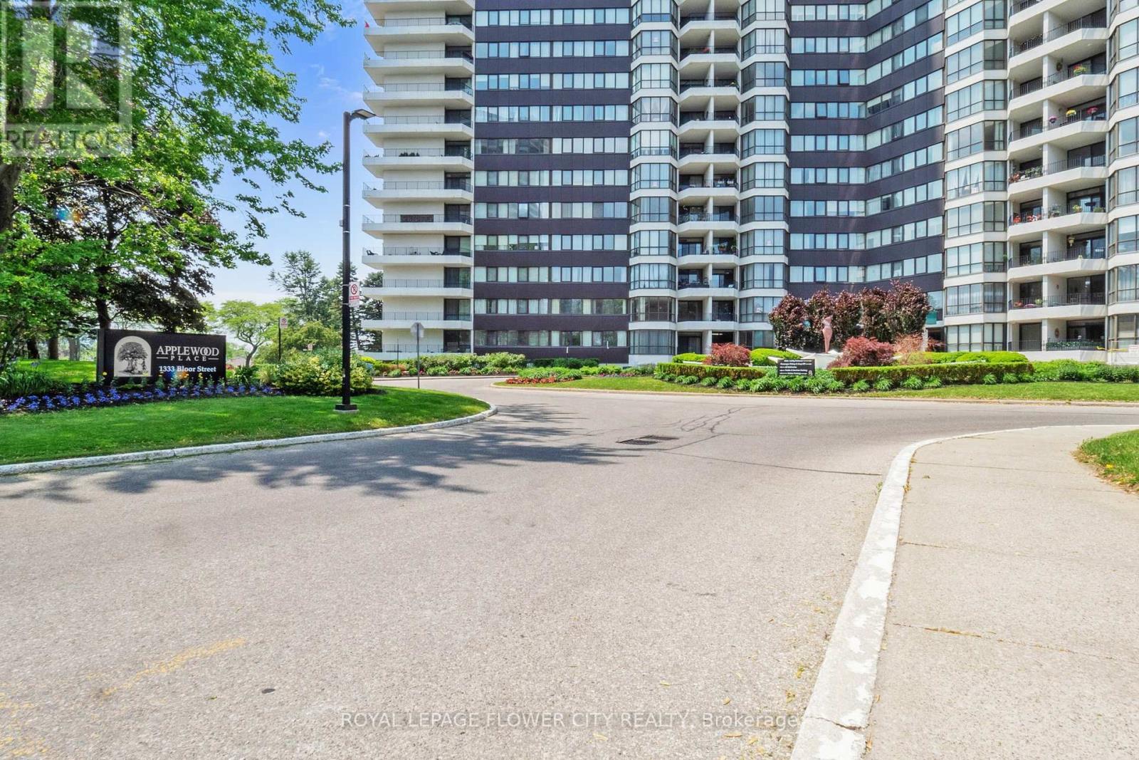












1102 - 1333 BLOOR STREET

,
Mississauga,




Ontario
L4Y3T6

