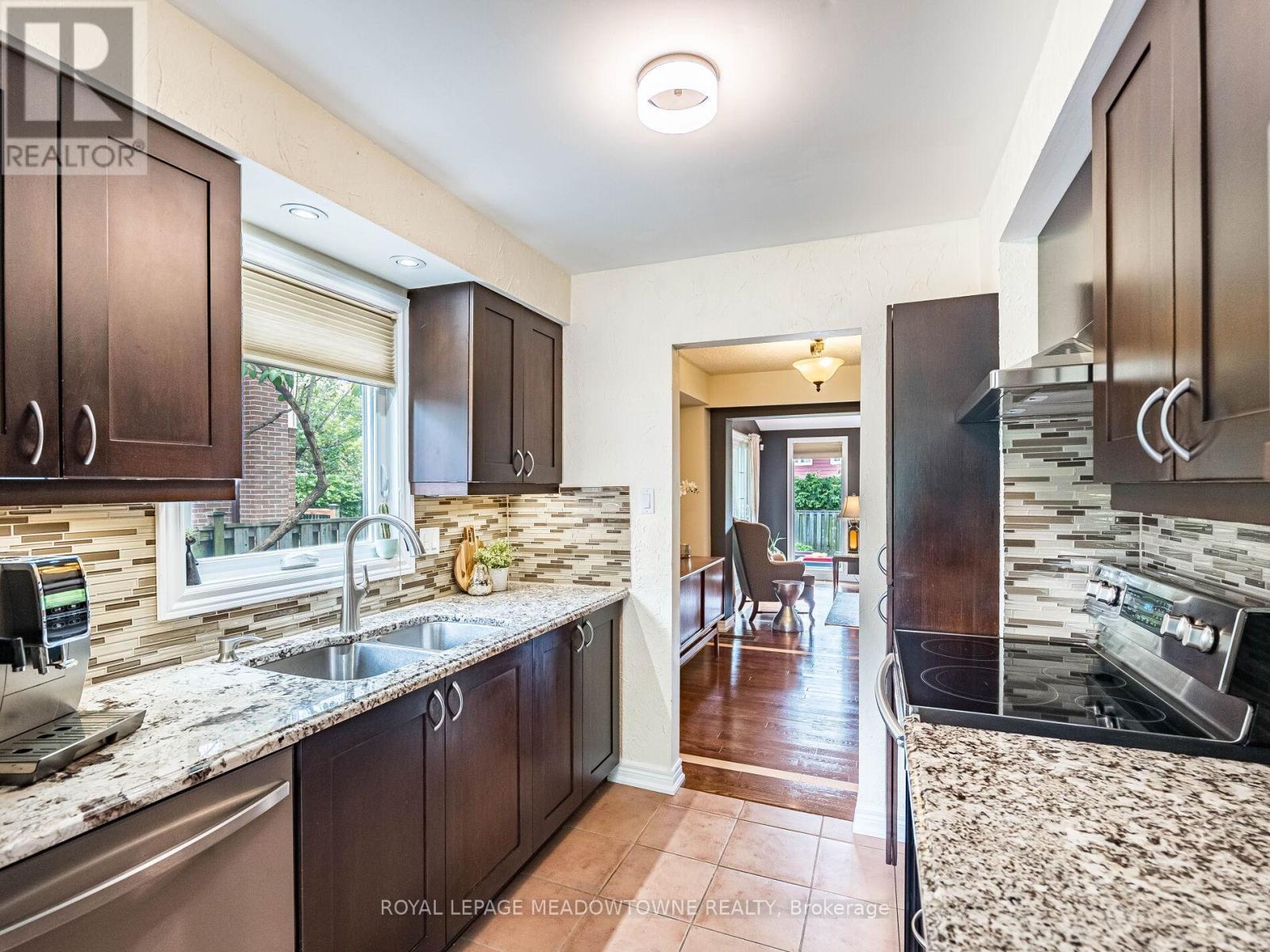 












7208 JOLIETTE CRESCENT

,
Mississauga,




Ontario
L5N1Z3

