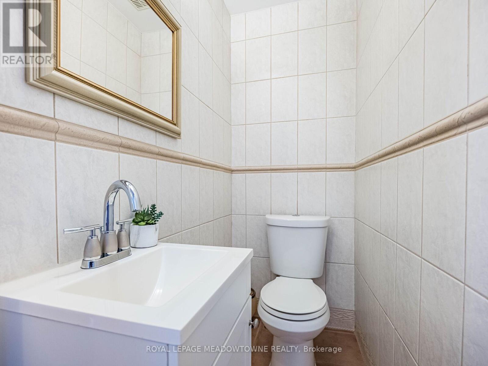 












7208 JOLIETTE CRESCENT

,
Mississauga,




Ontario
L5N1Z3

