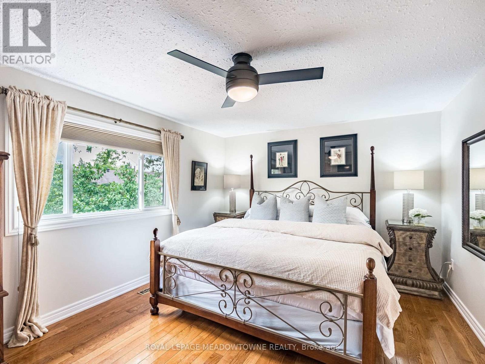 












7208 JOLIETTE CRESCENT

,
Mississauga,




Ontario
L5N1Z3

