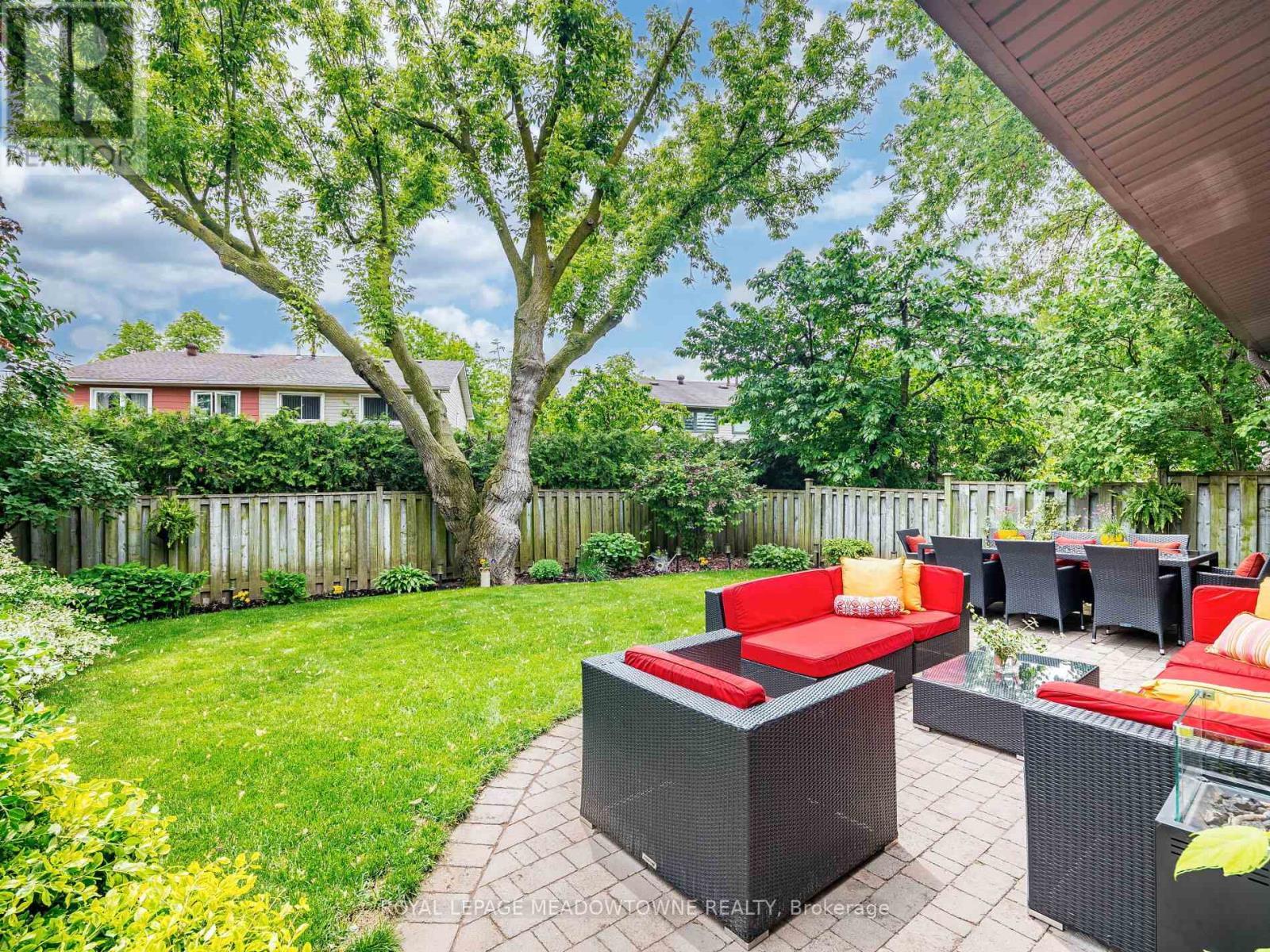 












7208 JOLIETTE CRESCENT

,
Mississauga,




Ontario
L5N1Z3

