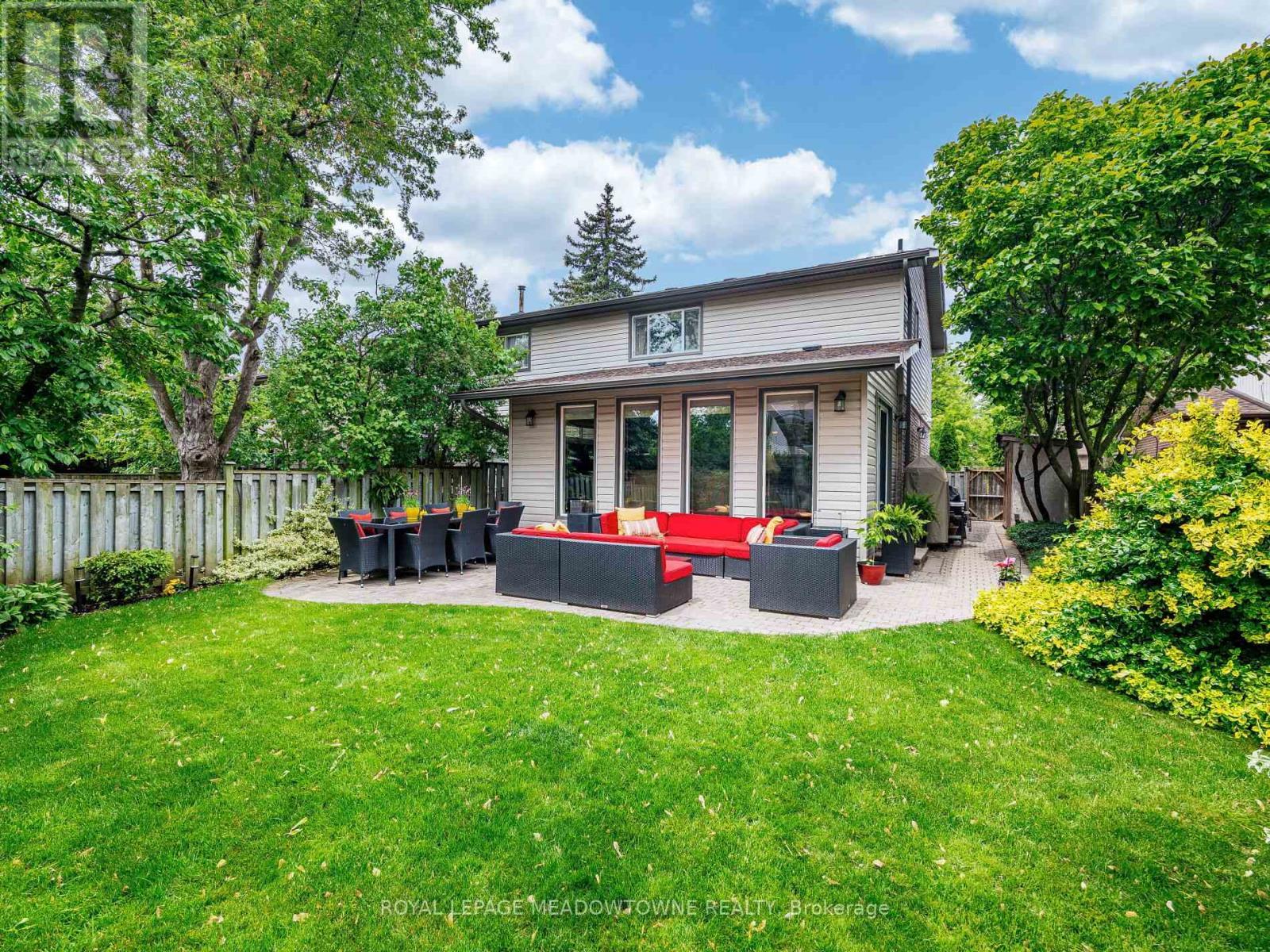 












7208 JOLIETTE CRESCENT

,
Mississauga,




Ontario
L5N1Z3

