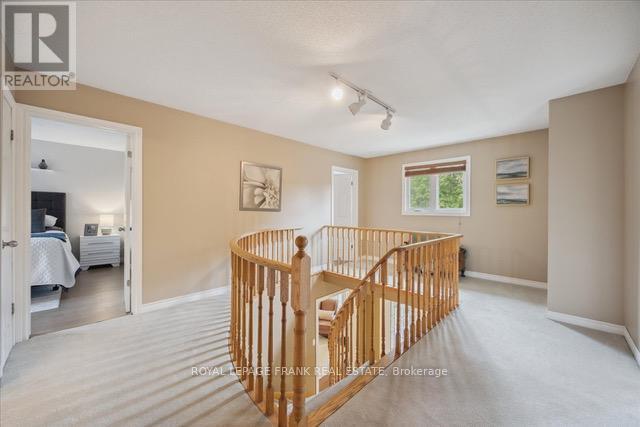 












12 LINTON COURT

,
Uxbridge,




Ontario
L9P1L6


