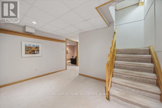 












12 LINTON COURT

,
Uxbridge,




Ontario
L9P1L6

