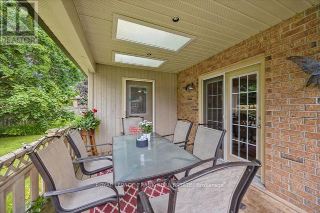 












12 LINTON COURT

,
Uxbridge,




Ontario
L9P1L6

