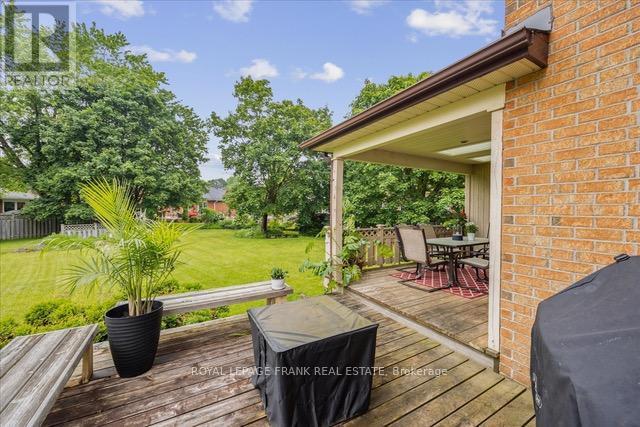 












12 LINTON COURT

,
Uxbridge,




Ontario
L9P1L6

