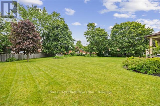 












12 LINTON COURT

,
Uxbridge,




Ontario
L9P1L6

