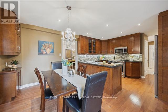 












12 LINTON COURT

,
Uxbridge,




Ontario
L9P1L6

