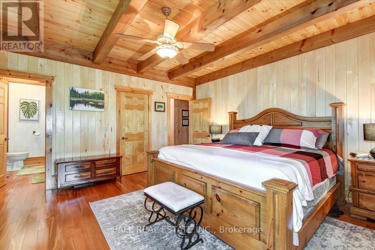 












944 STEENBURG LAKE ROAD N

,
Limerick,




Ontario
K0L1W0

