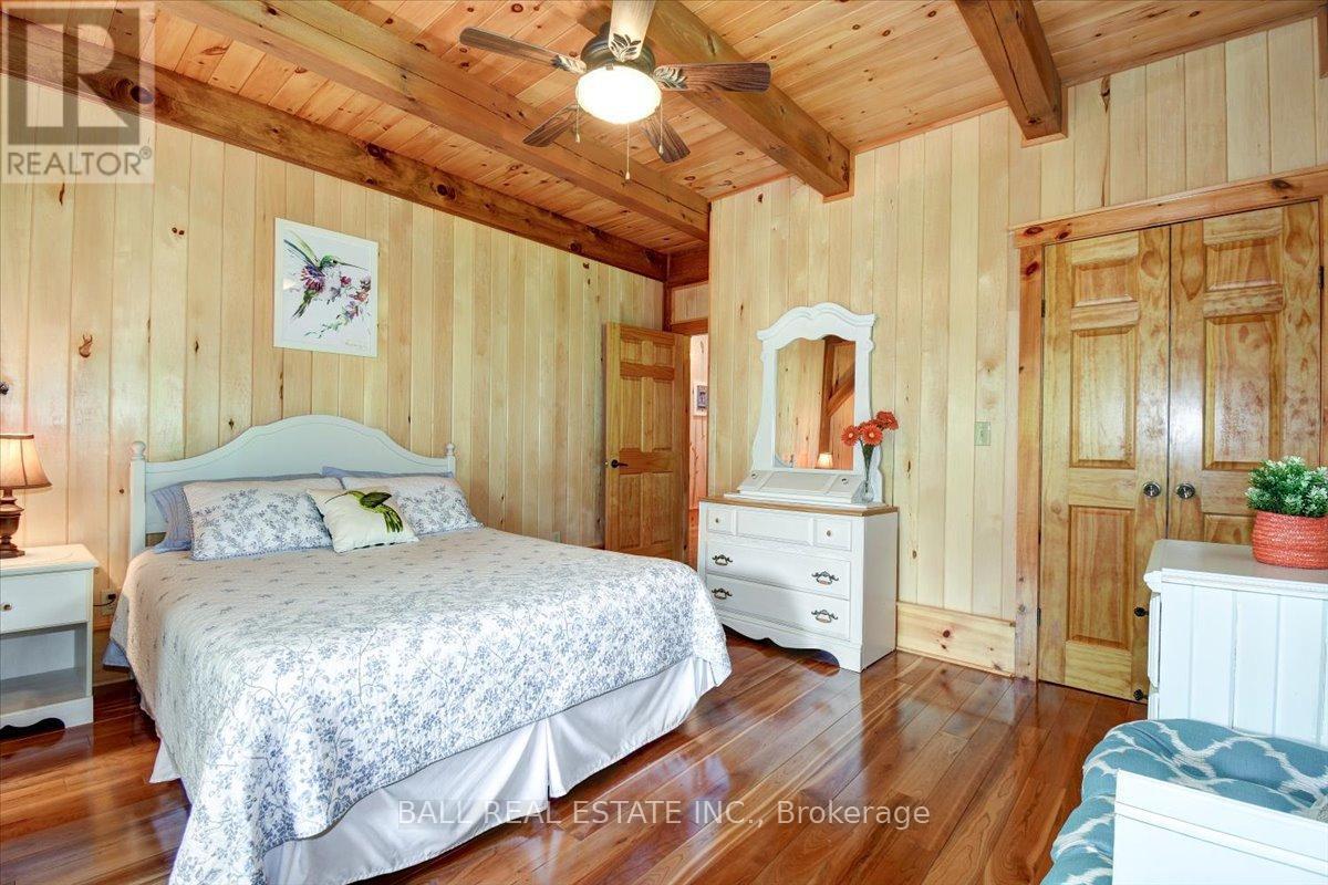 












944 STEENBURG LAKE ROAD N

,
Limerick,




Ontario
K0L1W0

