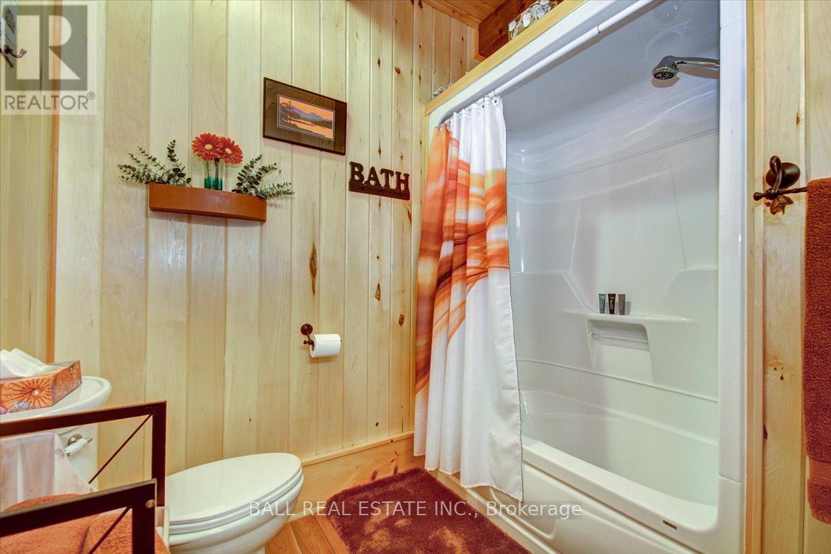 












944 STEENBURG LAKE ROAD N

,
Limerick,




Ontario
K0L1W0


