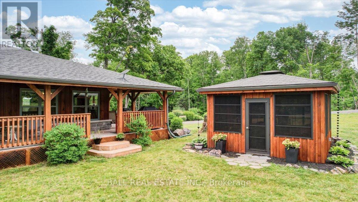 












944 STEENBURG LAKE ROAD N

,
Limerick,




Ontario
K0L1W0

