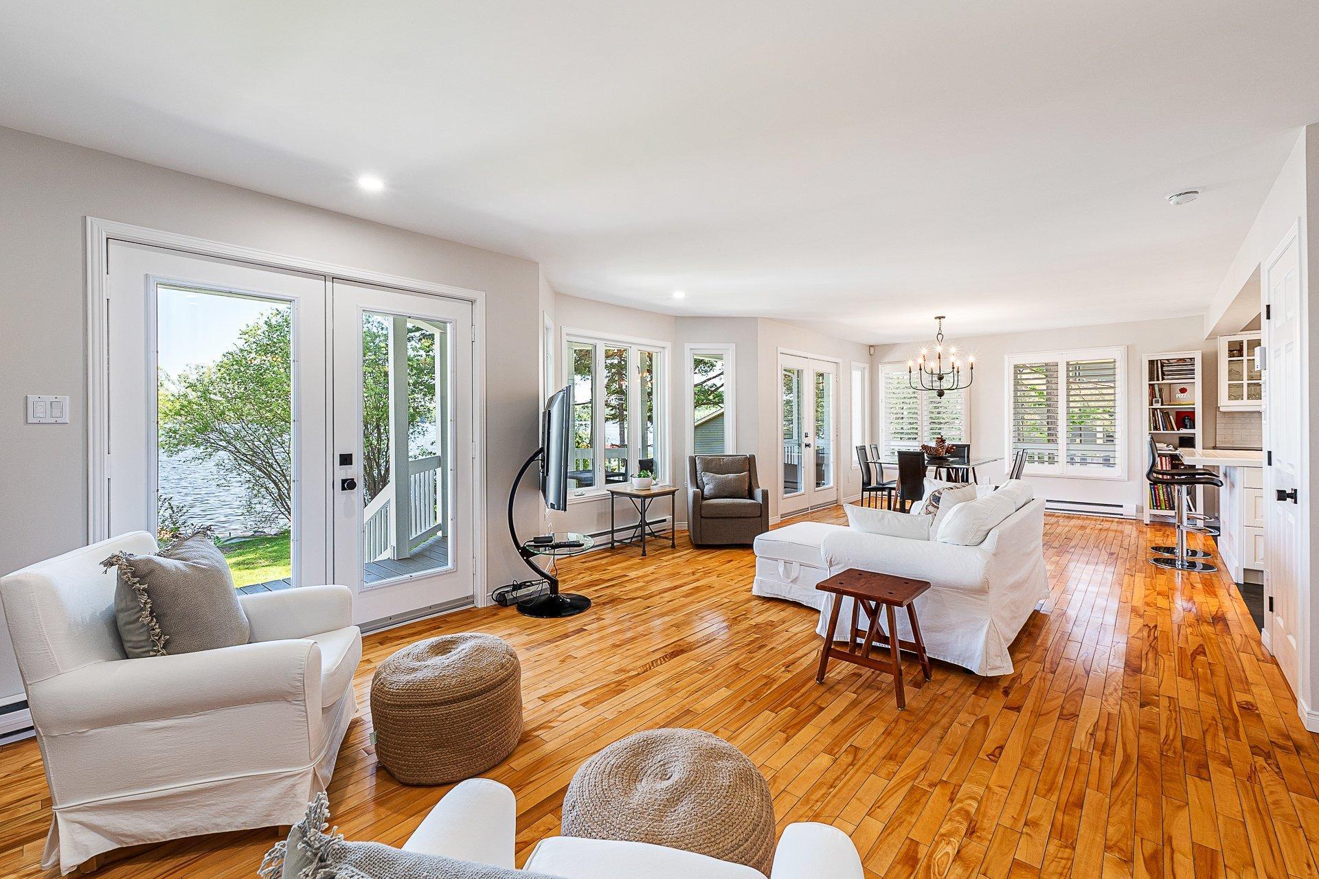 









9127


Rue Saroy

,
Sherbrooke (Brompton/Rock Forest/Saint-Élie/Deauville),




QC
J1N3J2

