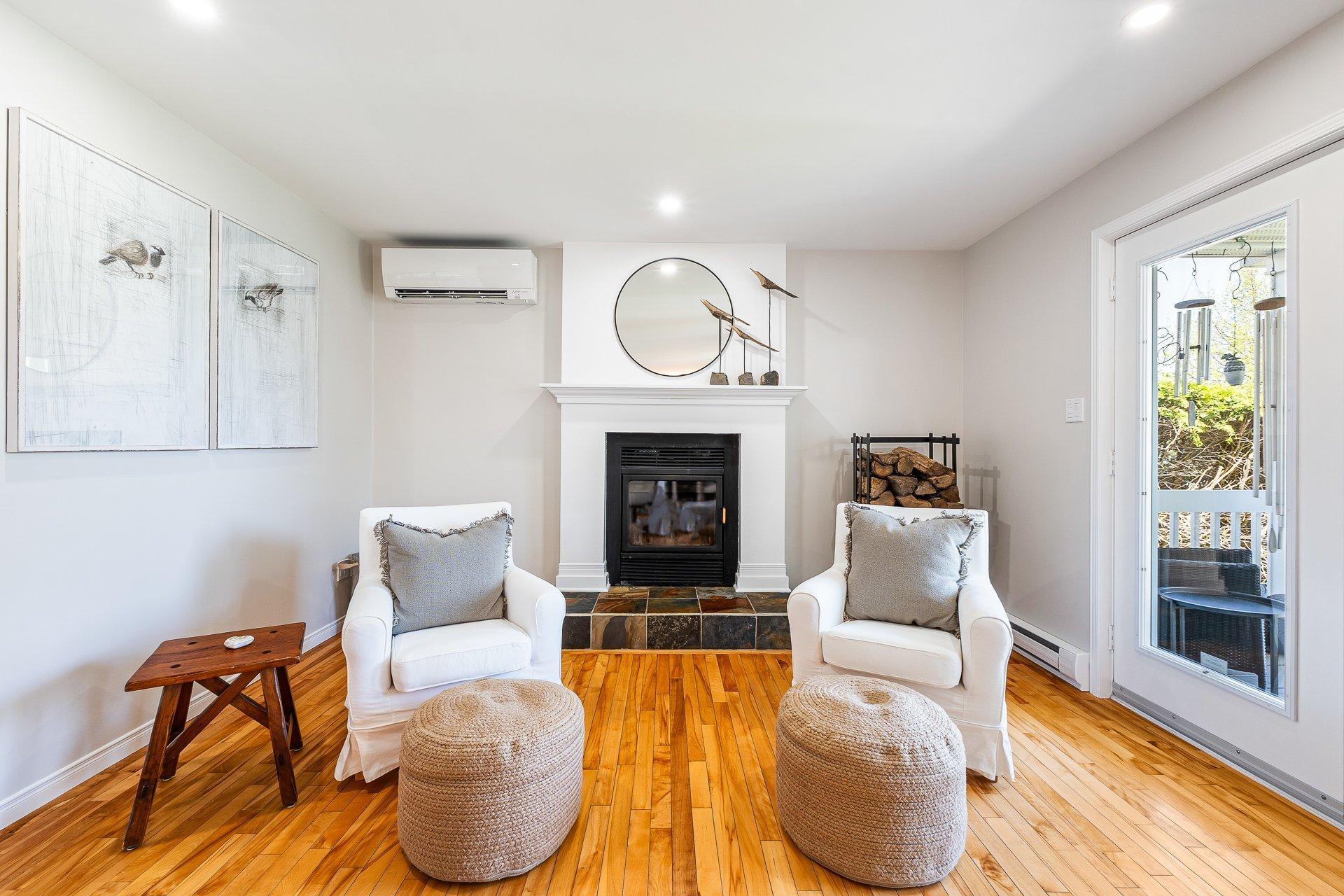 









9127


Rue Saroy

,
Sherbrooke (Brompton/Rock Forest/Saint-Élie/Deauville),




QC
J1N3J2

