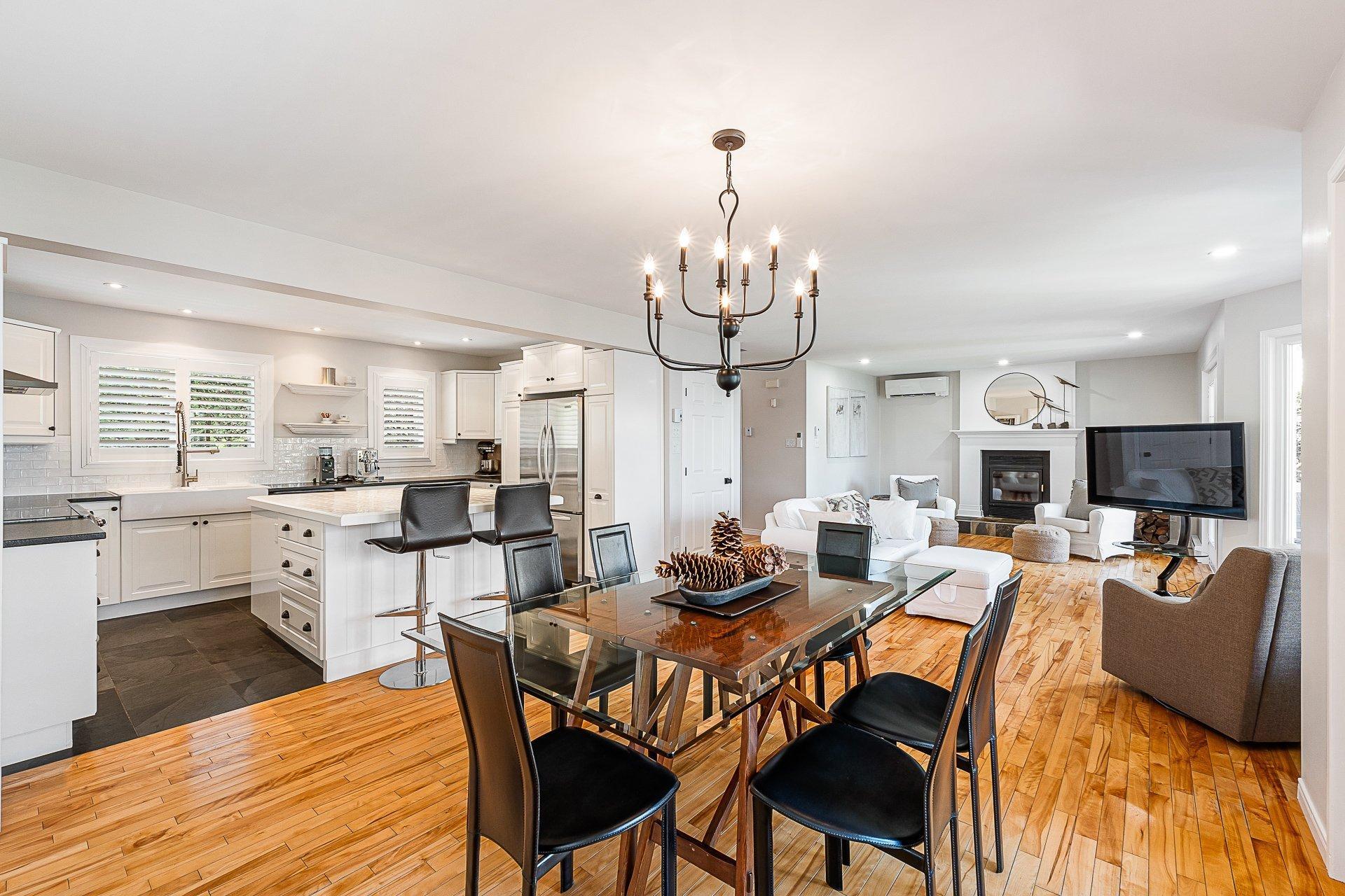 









9127


Rue Saroy

,
Sherbrooke (Brompton/Rock Forest/Saint-Élie/Deauville),




QC
J1N3J2

