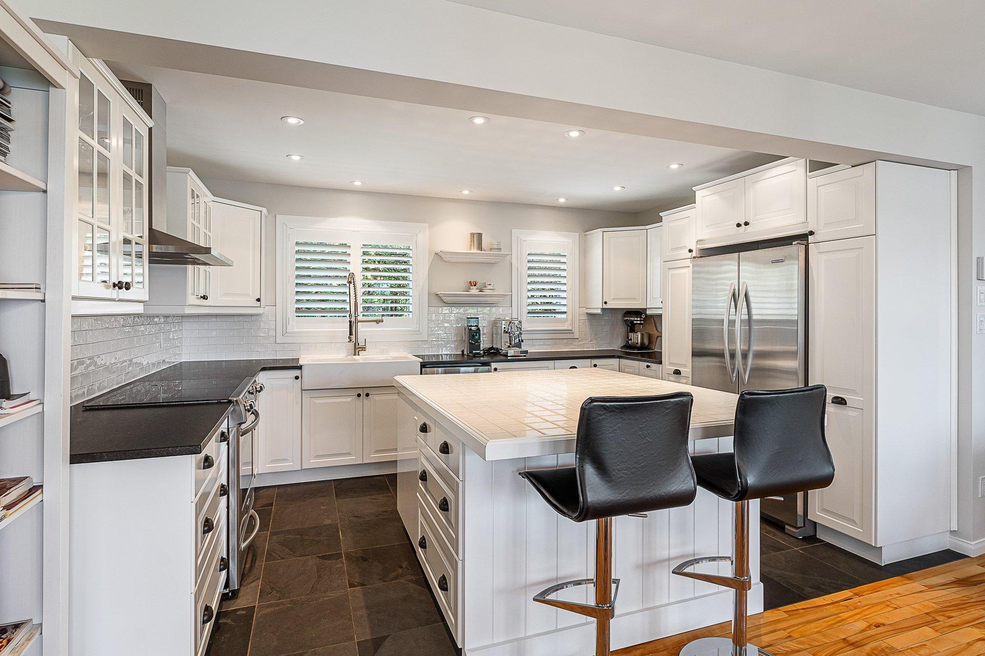 









9127


Rue Saroy

,
Sherbrooke (Brompton/Rock Forest/Saint-Élie/Deauville),




QC
J1N3J2

