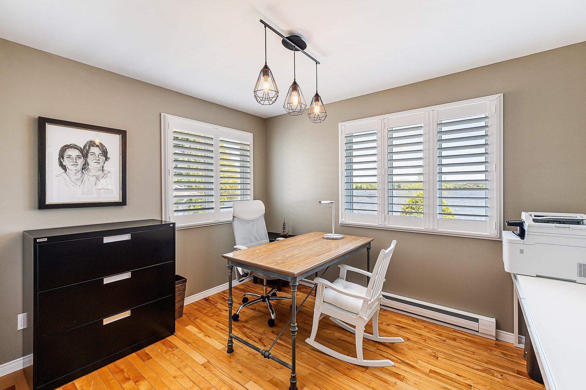 









9127


Rue Saroy

,
Sherbrooke (Brompton/Rock Forest/Saint-Élie/Deauville),




QC
J1N3J2

