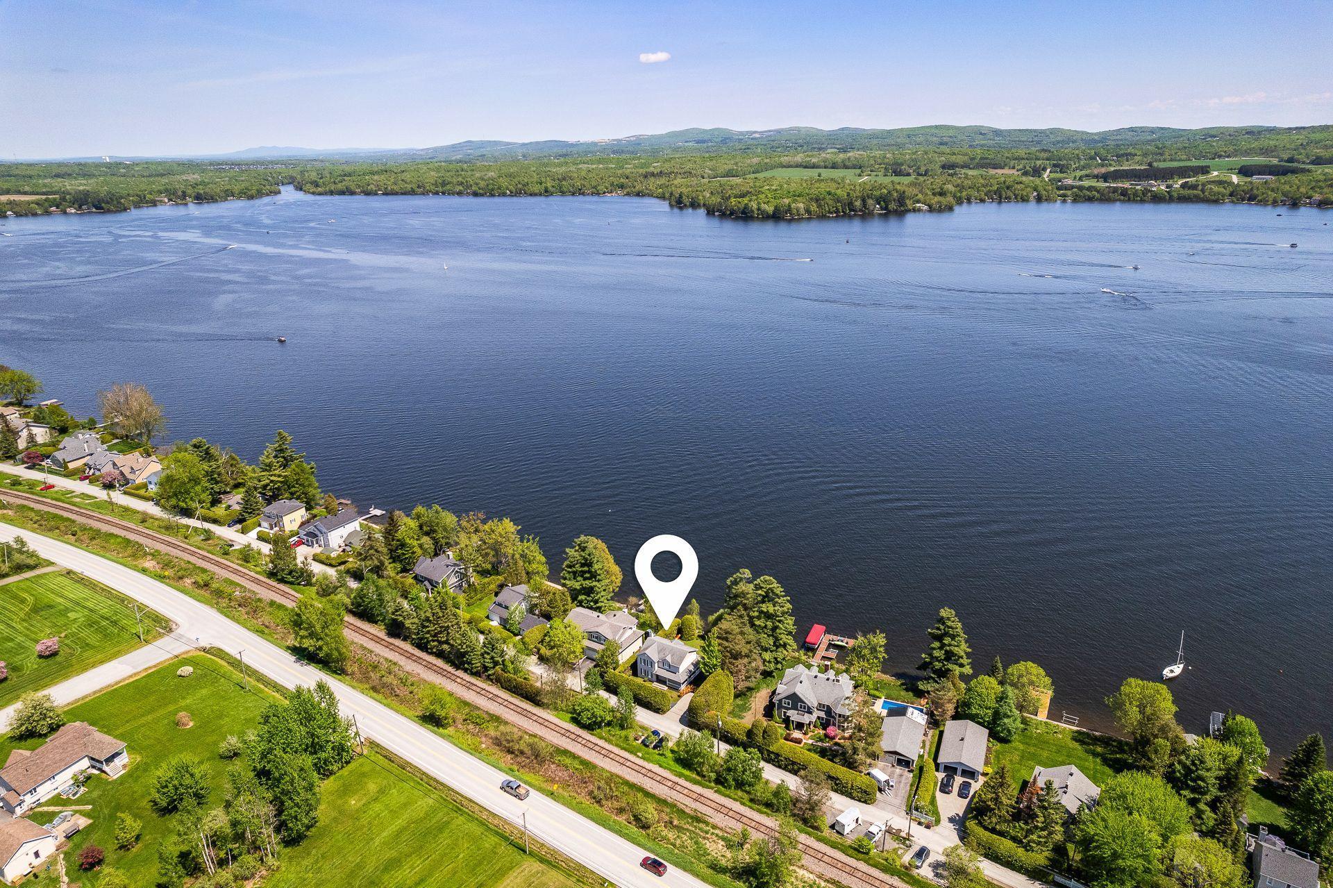 









9127


Rue Saroy

,
Sherbrooke (Brompton/Rock Forest/Saint-Élie/Deauville),




QC
J1N3J2

