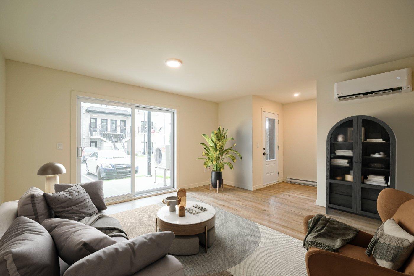 









753


Rue Rachel-Hébert

,
Coaticook,




QC
J1A0C5

