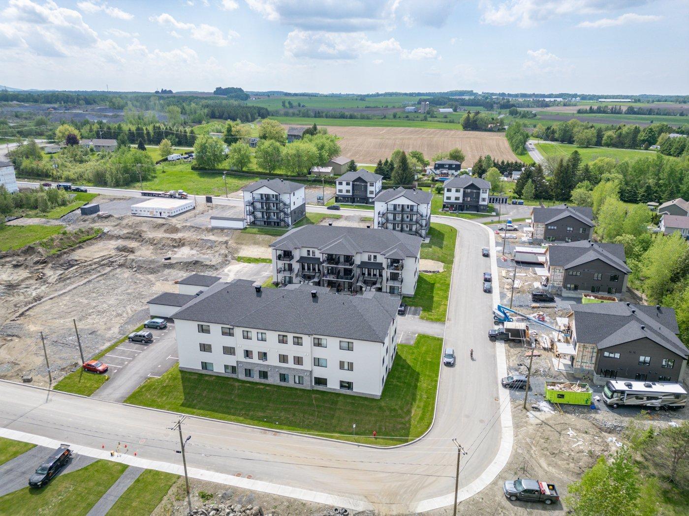 









753


Rue Rachel-Hébert

,
Coaticook,




QC
J1A0C5

