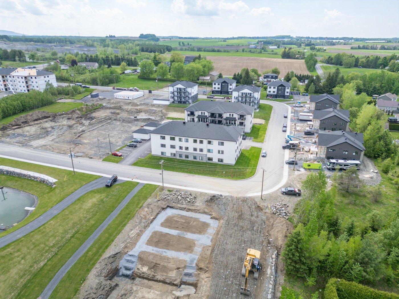 









753


Rue Rachel-Hébert

,
Coaticook,




QC
J1A0C5

