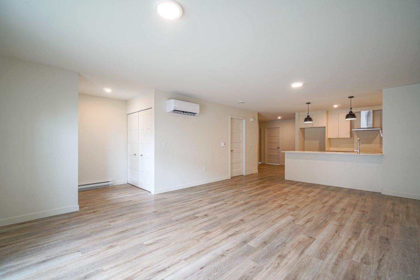









765


Rue Rachel-Hébert

,
Coaticook,




QC
J1A0C5

