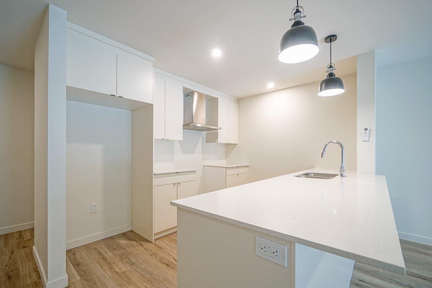 









765


Rue Rachel-Hébert

,
Coaticook,




QC
J1A0C5

