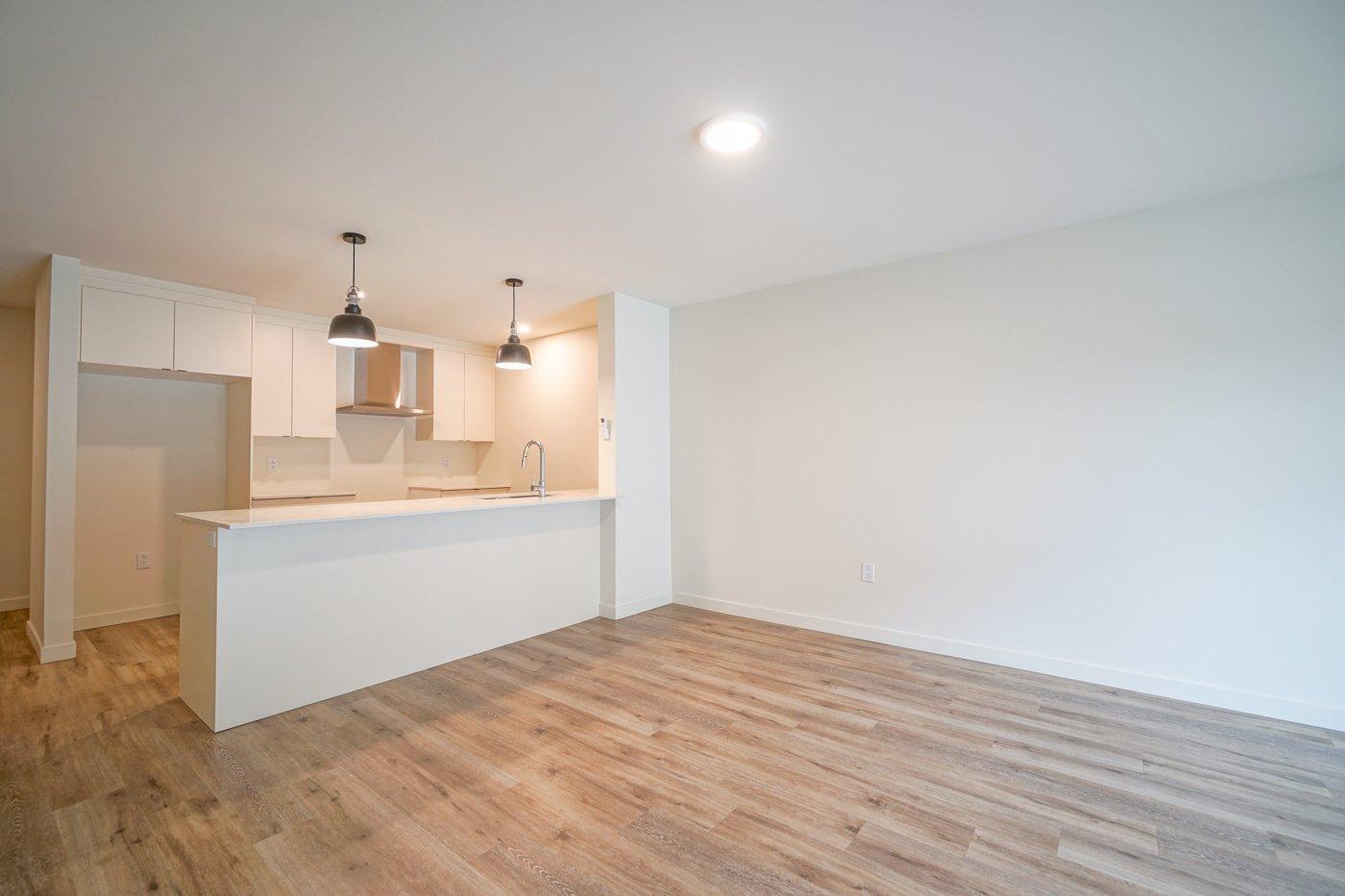 









765


Rue Rachel-Hébert

,
Coaticook,




QC
J1A0C5

