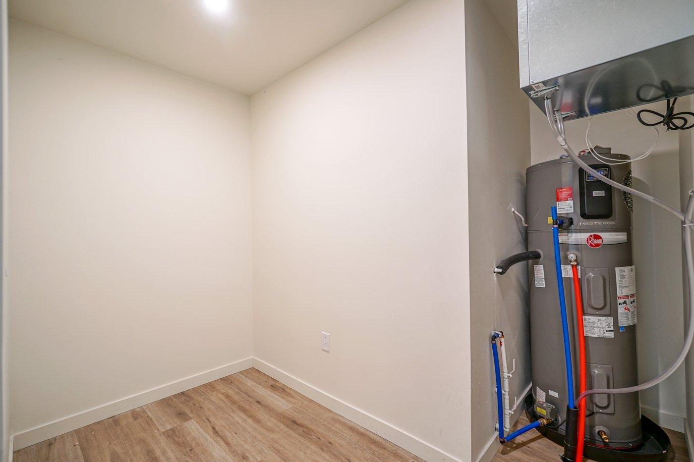 









765


Rue Rachel-Hébert

,
Coaticook,




QC
J1A0C5


