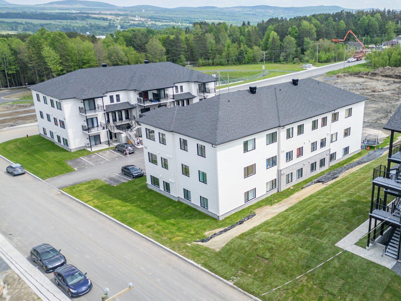 









765


Rue Rachel-Hébert

,
Coaticook,




QC
J1A0C5

