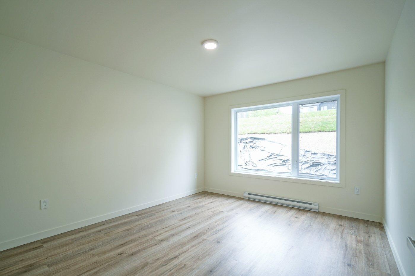 









765


Rue Rachel-Hébert

,
Coaticook,




QC
J1A0C5

