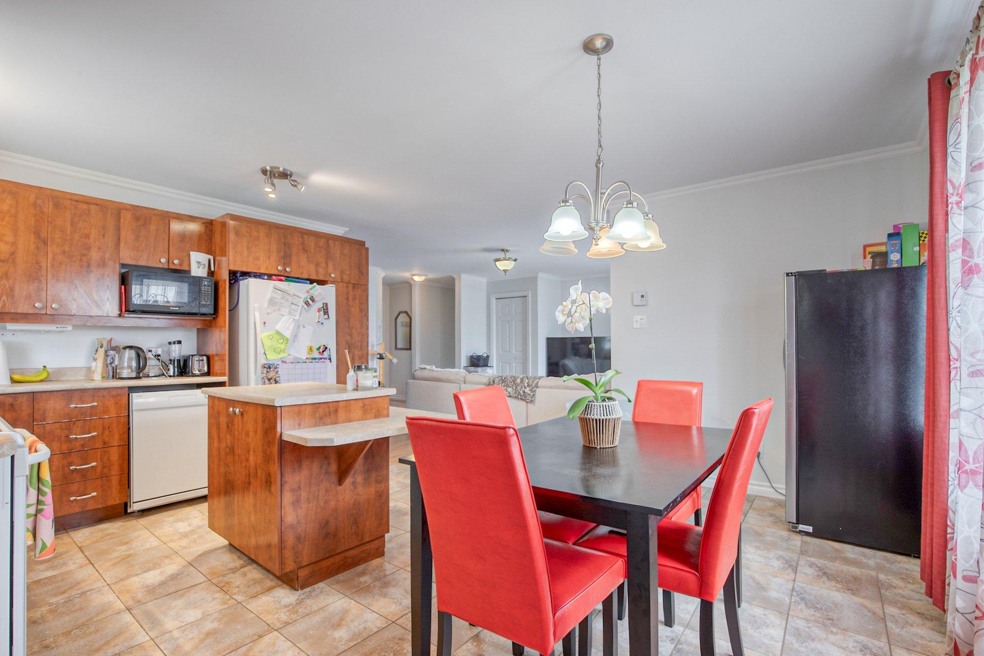 









14695

 - 14705


Av. des Érables-Argentés

,
Saint-Hyacinthe,




QC
J2R1M3

