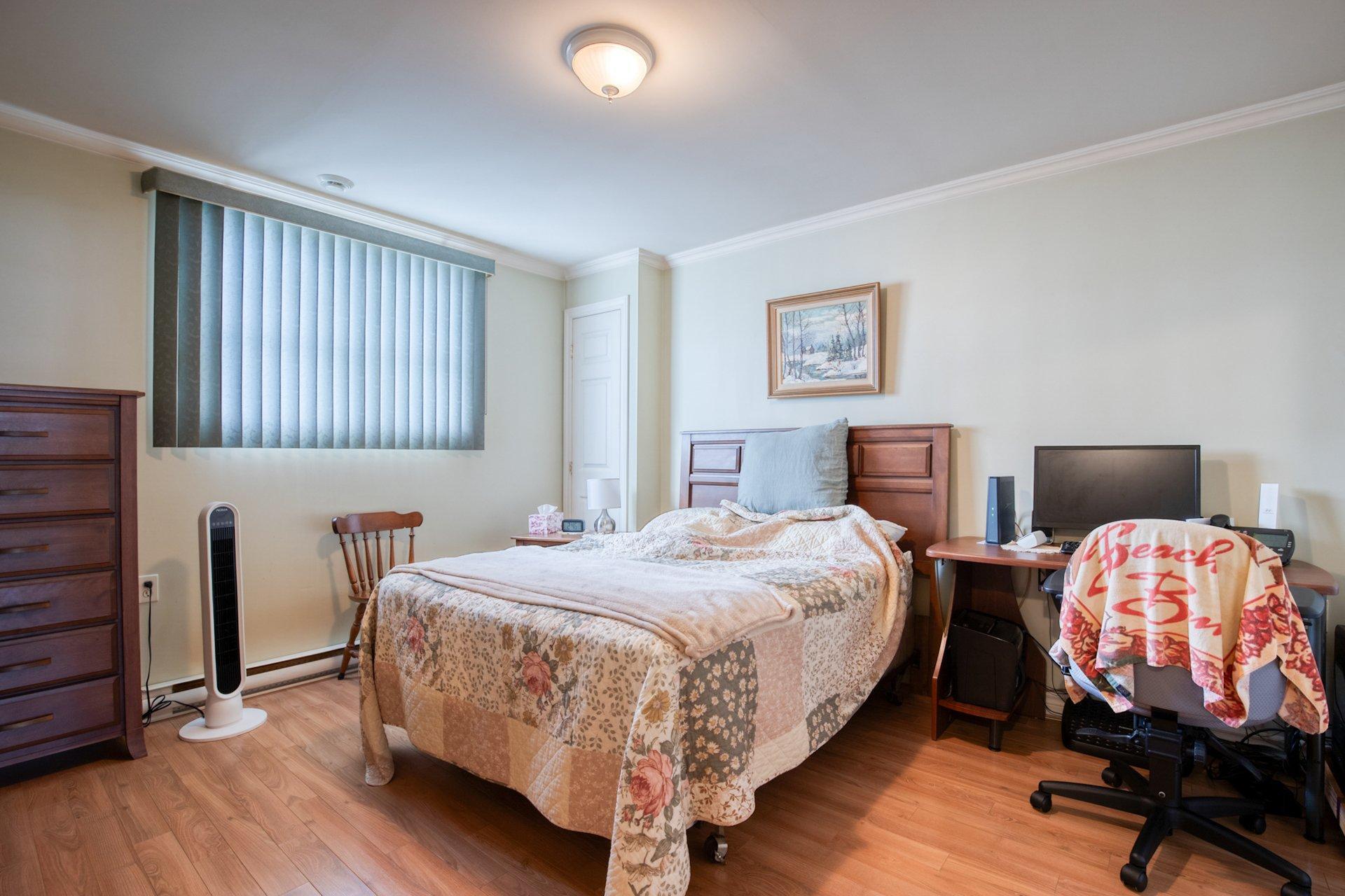 









14695

 - 14705


Av. des Érables-Argentés

,
Saint-Hyacinthe,




QC
J2R1M3

