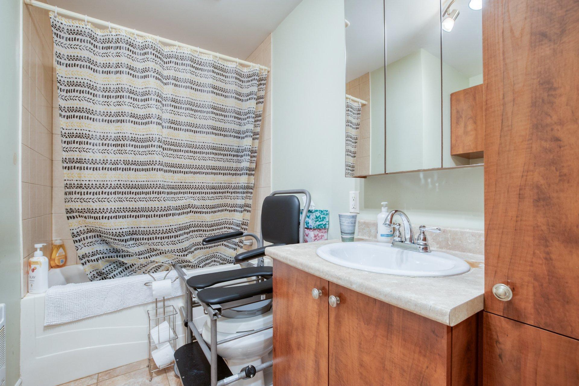 









14695

 - 14705


Av. des Érables-Argentés

,
Saint-Hyacinthe,




QC
J2R1M3

