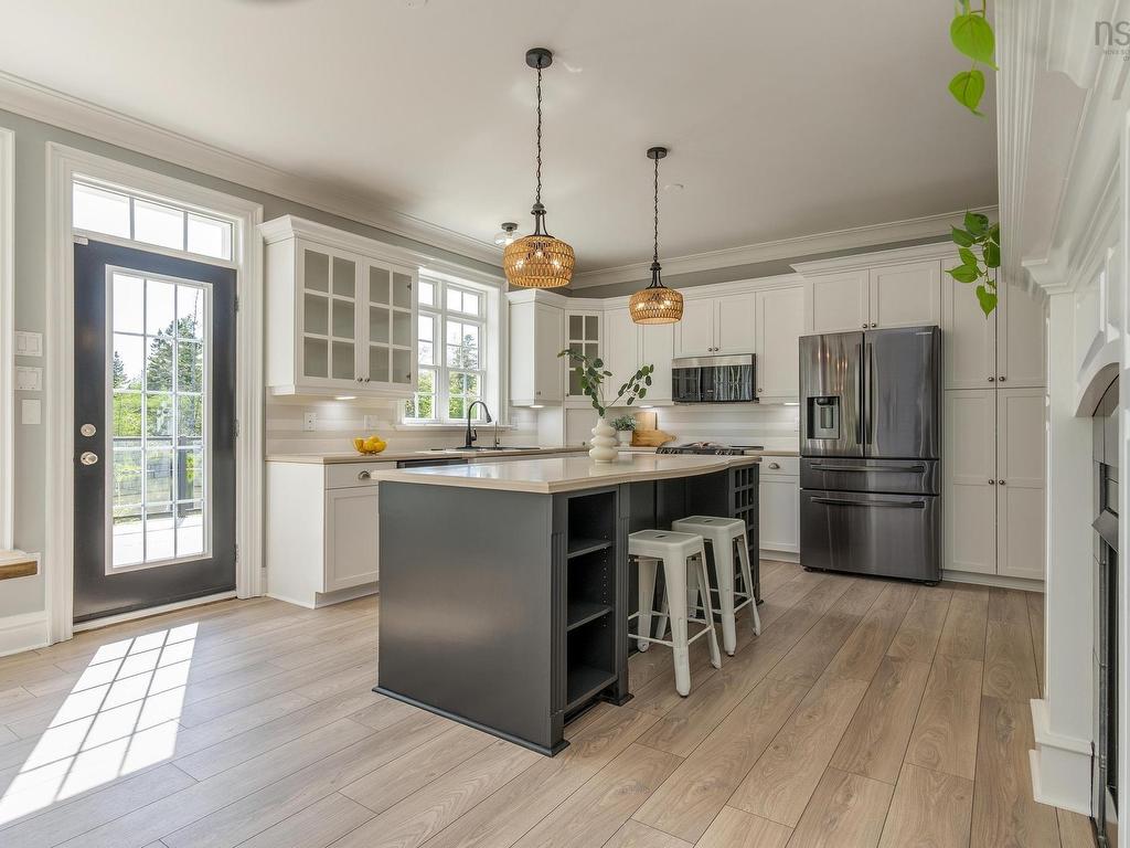 












16 Harvest Lane

,
Upper Tantallon,




NS
B3Z 1L3

