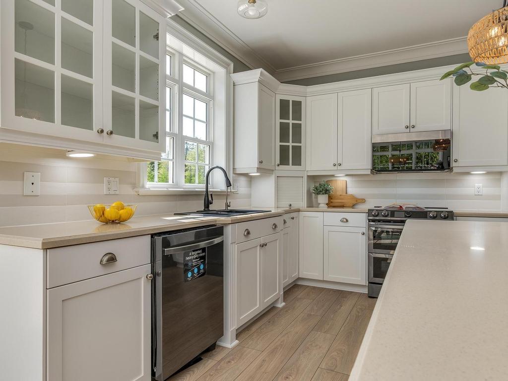












16 Harvest Lane

,
Upper Tantallon,




NS
B3Z 1L3

