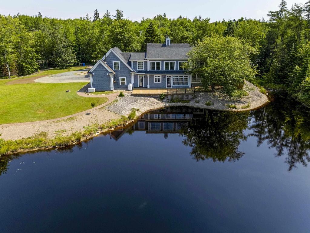 












16 Harvest Lane

,
Upper Tantallon,




NS
B3Z 1L3

