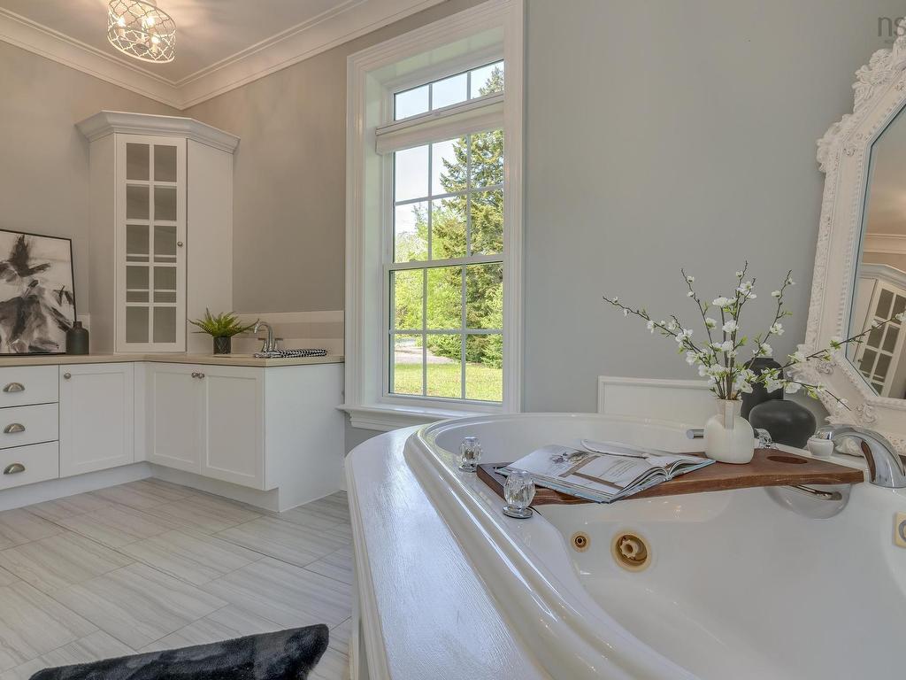 












16 Harvest Lane

,
Upper Tantallon,




NS
B3Z 1L3

